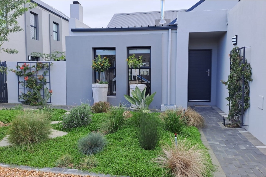 3 Bedroom Property for Sale in Aan de Wijnlanden Western Cape